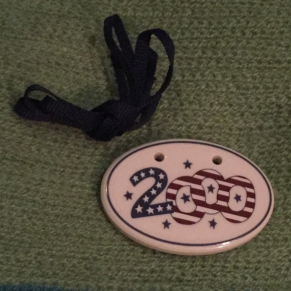 Longaberger 2000 All-American Ceramic Tie-On - Picture 2 of 6